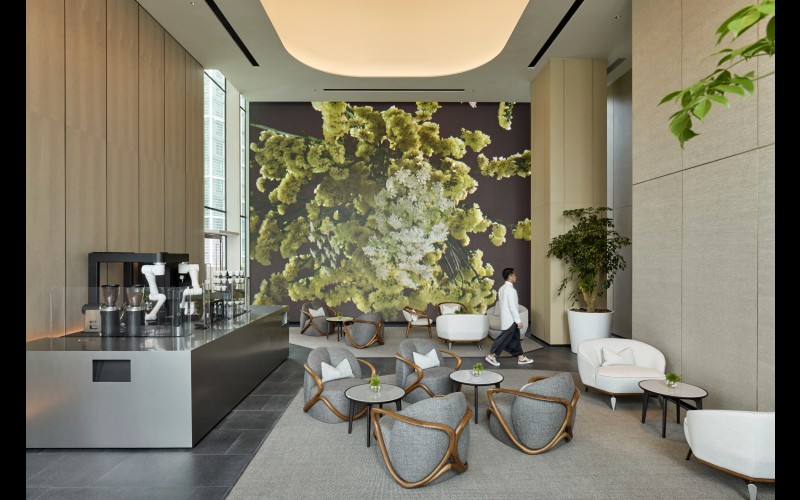 MM 23 Lobby Lounge with Staff